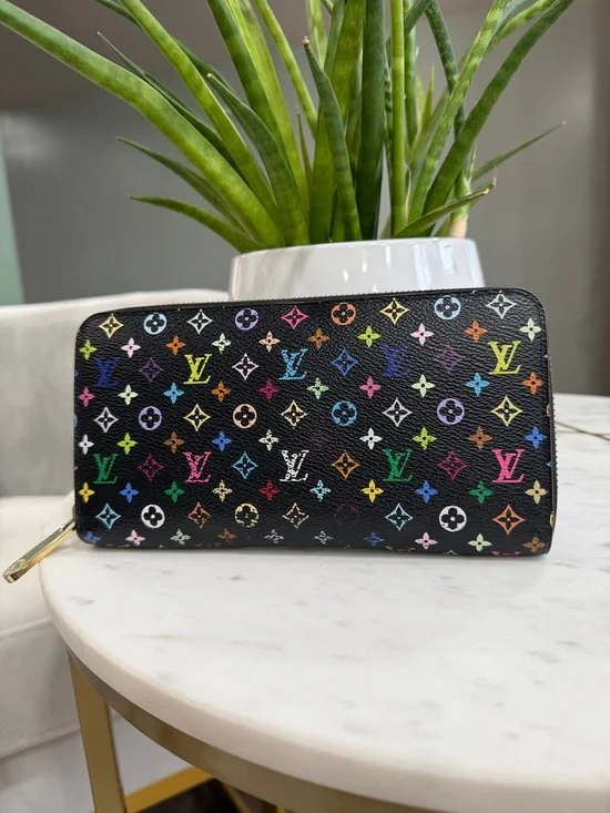 LOUIS VUITTON MONOGRAM MURAKAMI MULTICOLOR LONG ZIPPY WALLET - Picture 2 of 14